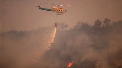 إسبانيا تطالب سياح الحرائق بالابتعاد عن الغابات المشتعلة