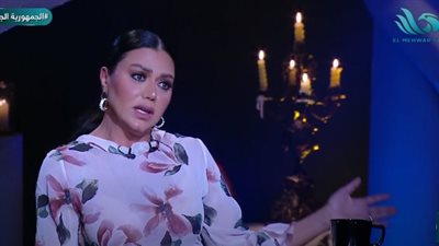 رانيا يوسف تكشف أغرب علاقة ارتباط برجل أعمال: لما رفضته هددني بالقتل (فيديو)