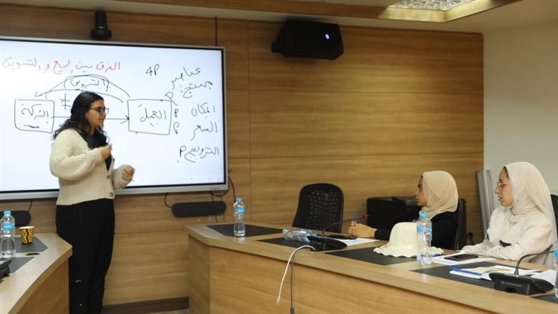 قومي المرأة ينظم