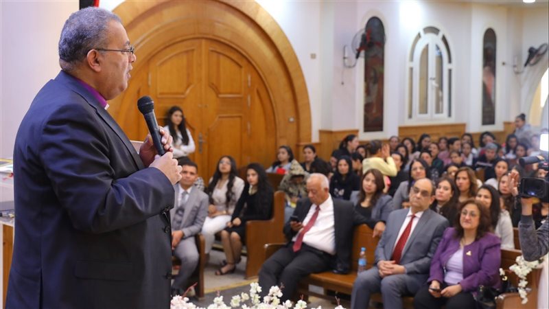 رئيس الإنجيلية،فيتو
