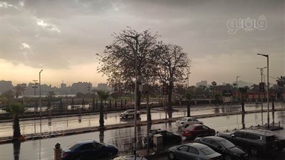 الطقس اليوم: أمطار رعدية تزحف وسيول خلال ساعات