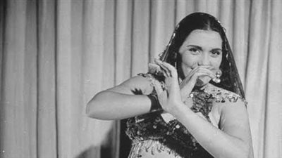 مجلة البوليس تستطلع رأي الجمهور في صيام تحية كاريوكا، حلال أم حرام ؟