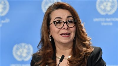 غادة والي تفتتح معرض نون للفن التشكيلي في الزمالك 