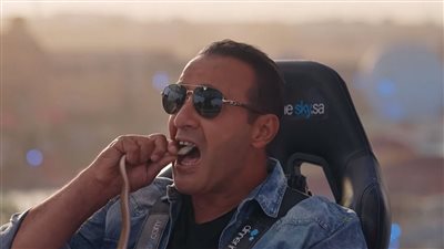 فيدرا تهاجم السقا بسبب ثعبان رامز: بيرسخ لتعامل جاهل مع الحيوانات 