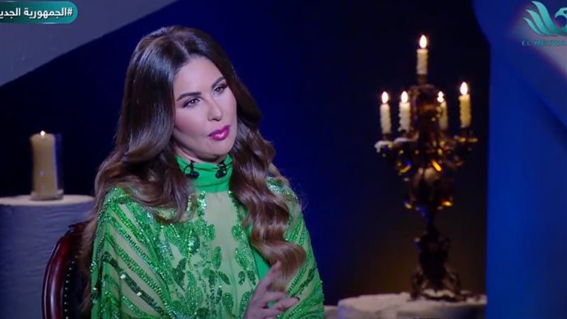 الفنانة مي سليم،