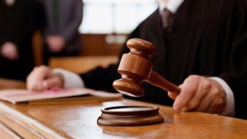محاكمة متهمين، فيتو