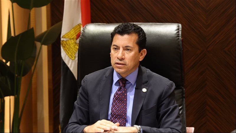 الدكتور أشرف صبحى
