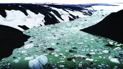 حل لغز تناقص المياه في بحيرة جليدية