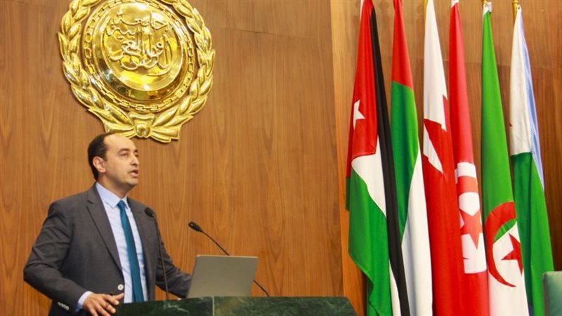 الدكتور عمرو عثمان