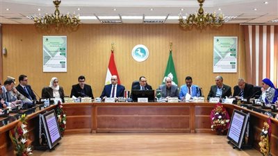 محافظ الشرقية يشدد على تنفيذ المشروعات الخدمية في مواعيدها 