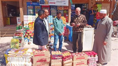 رئيس مركز سيوة في جولة تفقدية لمعارض أهلا رمضان (صور)