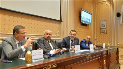 زراعة الشيوخ تناقش تطبيق الزراعات التبادلية بين الأنشطة الزراعية والسمكية