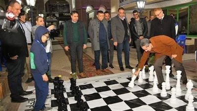 محافظ الغربية يشارك فى مباراة شطرنج ضمن بطولة الجمهورية الأولى لذوي الهمم (صور)