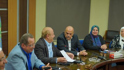 مستثمرى العاشر تطلق مبادرة لتوزيع 2000 كرتونة مواد غذائية على غير القادرين