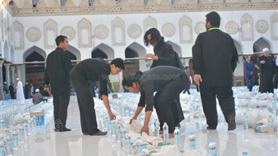 انتهاء تجهيزات إفطار الطلاب الوافدين بالجامع الأزهر في سادس أيام رمضان  (صور)