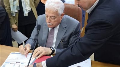محافظ جنوب سيناء يوقع على 8 قرارات بـ نموذج 10 في تصالحات البناء