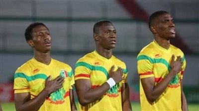 ثنائي الأهلي تاو وديانج يتقابلان في ملاعب التدريبات بكوت ديفوار (فيديو)