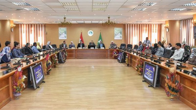 محافظ الشرقية يكرم
