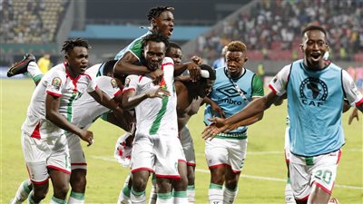 ترتيب المجموعة الثانية لتصفيات أمم أفريقيا، تأهل بوركينافاسو والرأس الأخضر يقترب