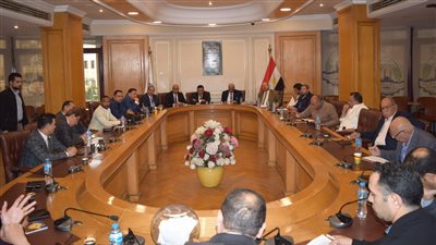 بالتزكية.. محمد منظور رئيسًا لشعبة حراسة المنشآت في غرفة القاهرة 