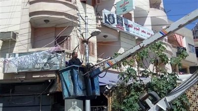 حملات صيانة شاملة لكشافات أعمدة الإنارة في المنصورة 