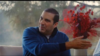 عمرو خالد يوضح كيف تفهم اسم الله الواسع من أجل أن تعيش في سعة ورزق كبير (فيديو)