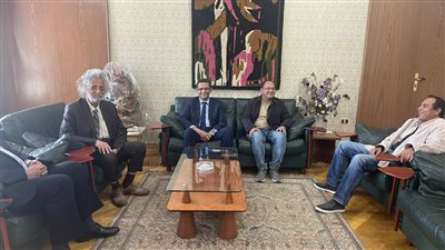 نقيب الأطباء يهنئ خالد البلشي بمنصب نقيب الصحفيين