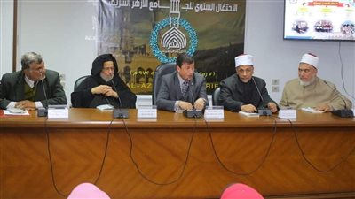 سكرتير محافظة دمياط يشهد الاحتفال بمرور 1083 عامًا على تأسيس الجامع الأزهر 