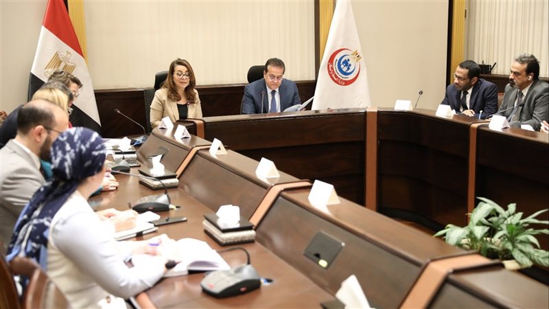 لقاء وزير الصحة،فيتو