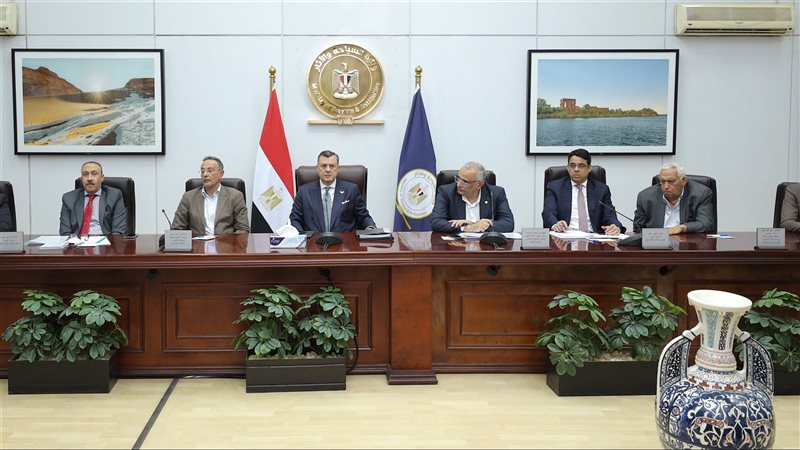 اجتماع المجلس الأعلي