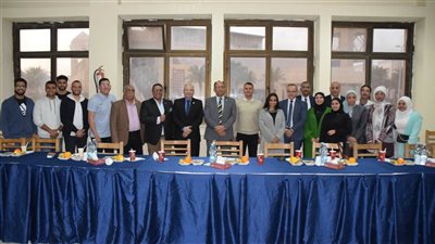 رئيس جامعة حلوان: نسعى للتواصل المستمر مع الطلاب لدعم الترابط وتعزيز الانتماء