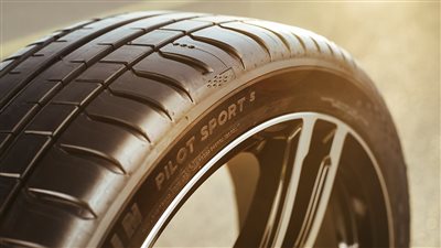 تحسينات على إطارات ميشلان بايلوت سبورت إس 5 
