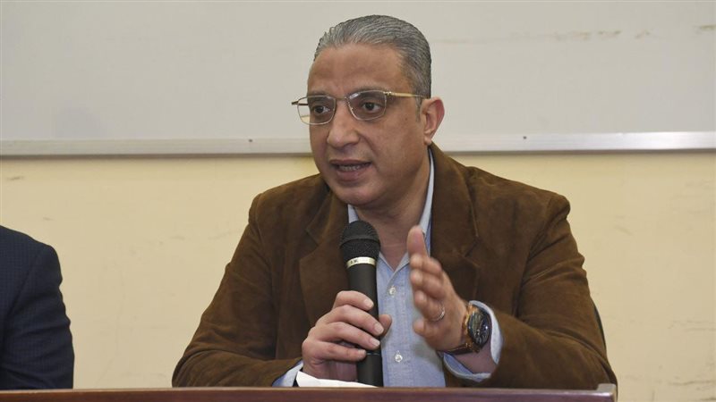 الدكتور أحمد الأنصاري