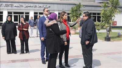 وزيرة الثقافة تتفقد مسرح ساحة الهناجر قبل انطلاق فعاليات 