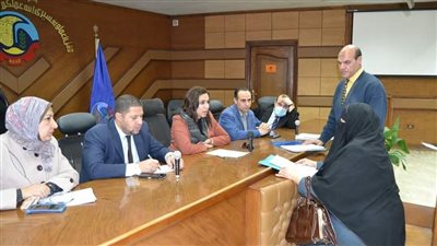 نائب محافظ البحيرة تبحث طلبات 27 مواطنا (صور)
