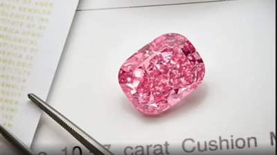 الماسة الوردية الأكثر ندرة تشارك بمزاد في نيويورك بأكثر من 35 مليون دولار