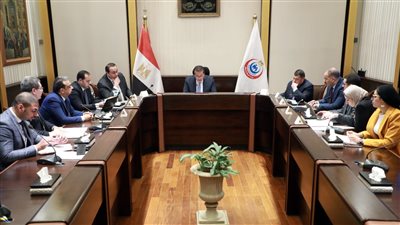 وزير الصحة يوجه بأولوية تشغيل وحدات حياة كريمة بمحافظات الصعيد