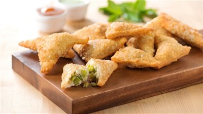  طريقة عمل السمبوسك في البيت للتوفير في الميزانية