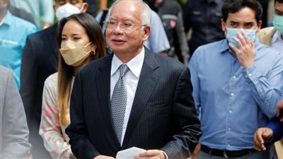 رئيس وزراء ماليزيا السابق يخسر المحاولة الأخيرة للطعن في إدانته بالفساد