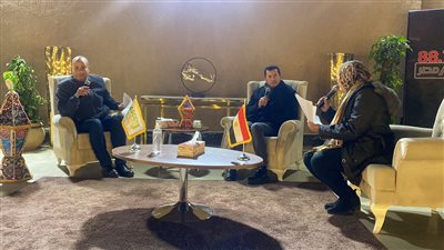 وزير الرياضة يتفقد الأنشطة والبرامج الرمضانية بالمدينة الشبابية في الأسمرات