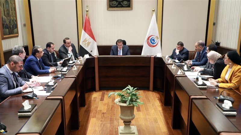 اجتماع وزير الصحة،فيتو
