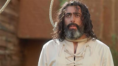 باسم ياخور يرد على انتقادات تقبيله قدم سلوم حداد في مسلسل العربجي 