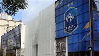 الاتحاد الفرنسي يرفض وقف المباريات للسماح للاعبين المسلمين بالإفطار في رمضان 