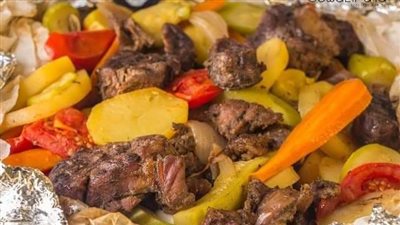 طريقة عمل ورقة لحمة الموزة (فيديو)