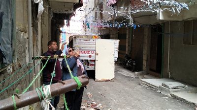 حى غرب بالإسكندرية يواصل حملات لإزالة الخطورة الداهمة للعقارات 