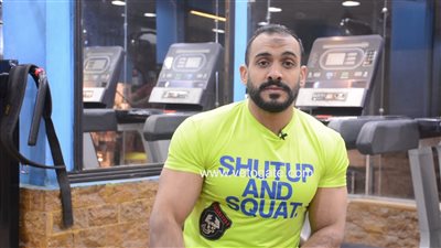 مدرب كمال أجسام يوضح طريقة التمرين الصحيحة في شهر رمضان (فيديو)