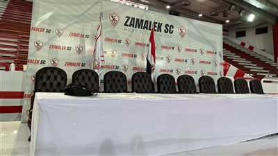 تجهيزات مؤتمر مرتضى منصور للإعلان عن مدرب الزمالك الجديد (صور)