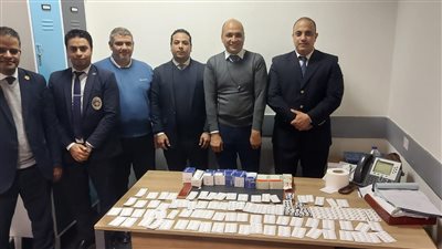 ضبط 890 قرصا مخدرا بحوزة راكب في مطار القاهرة 