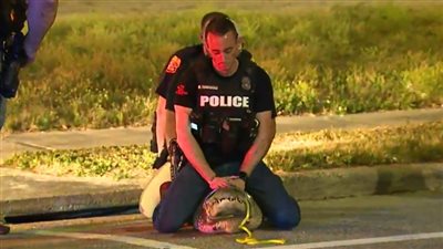  الشرطة الأمريكية تعتقل تمساحا في شارع بفلوريدا (فيديو)