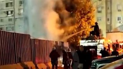 إخماد حريق نشب بمحول كهرباء داخل منطقة إنشائية أمام فندق هيلتون رمسيس